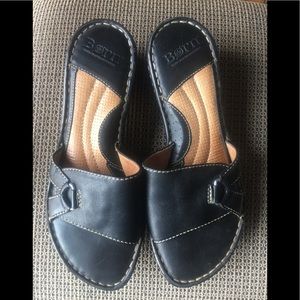 Born sandals
